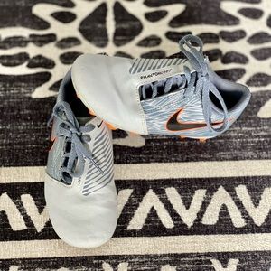 Nike Phantom Venom Soccer Cleats Boys 12.5C